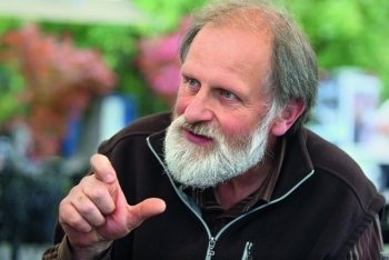 Karel Gržan: O IRONIJI IN SMEHU, KI OSVOBAJA